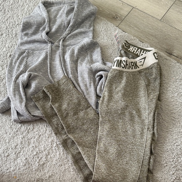 Gymshark Pants - Gymshark Bundle Hoodie & Leggings